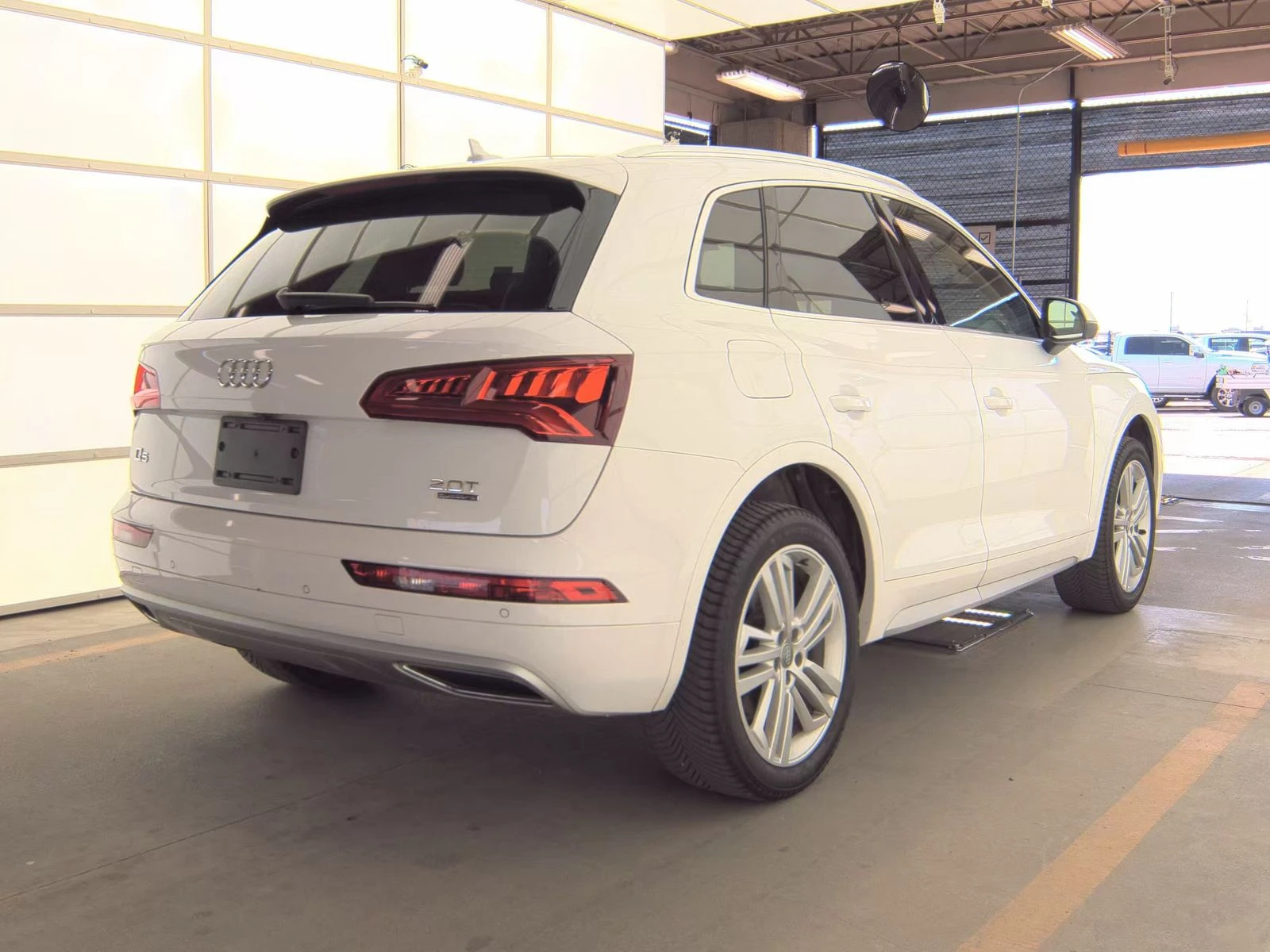 Audi Q5 2.0T* PREMIUM* PLUS* MATRIX* ДИГИТАЛНО* ТАБЛО* 360 - изображение 2