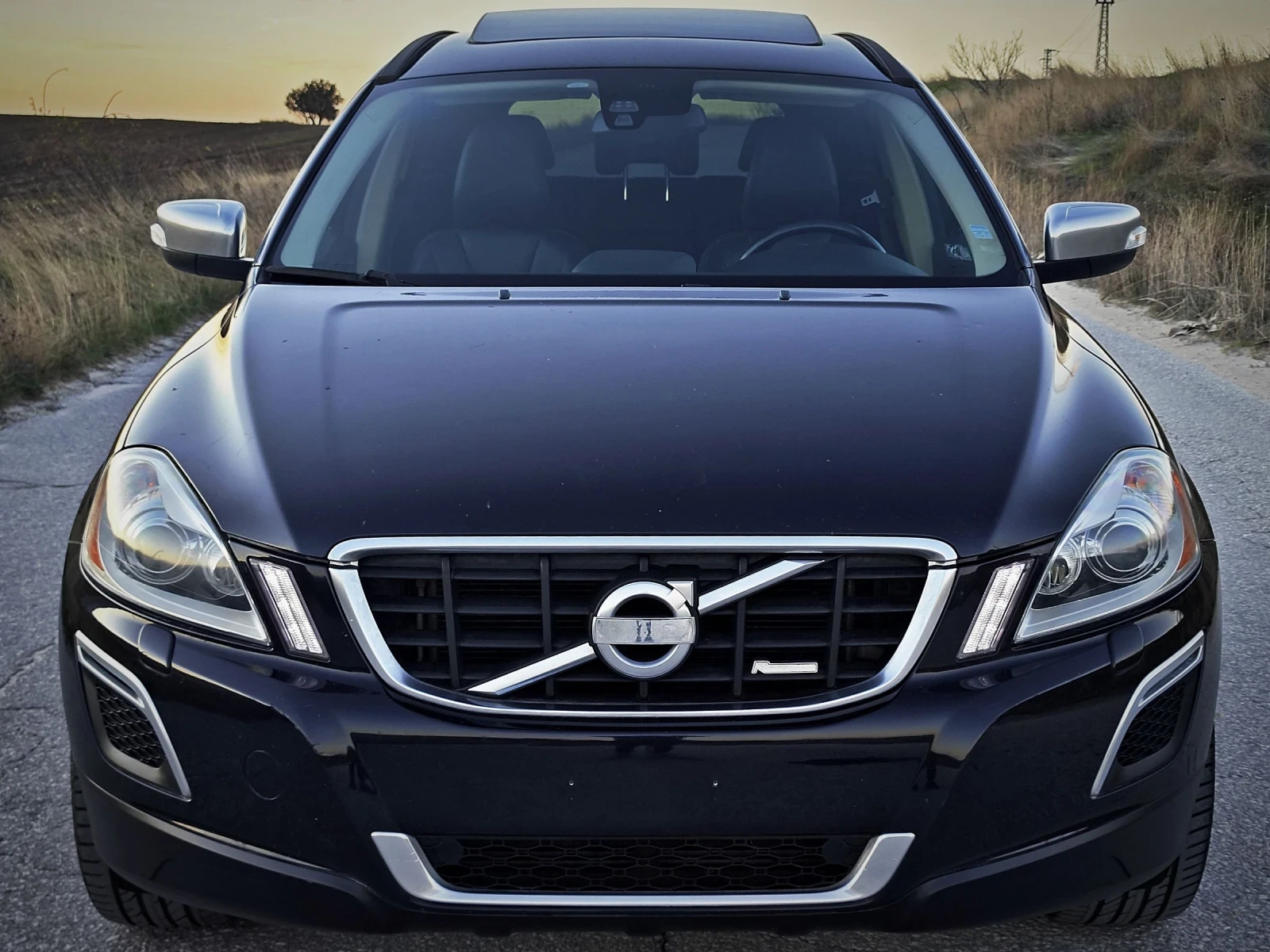 Volvo XC60 * R-DESIGN* Navi* Panorama* FULL*  | Mobile.bg   2