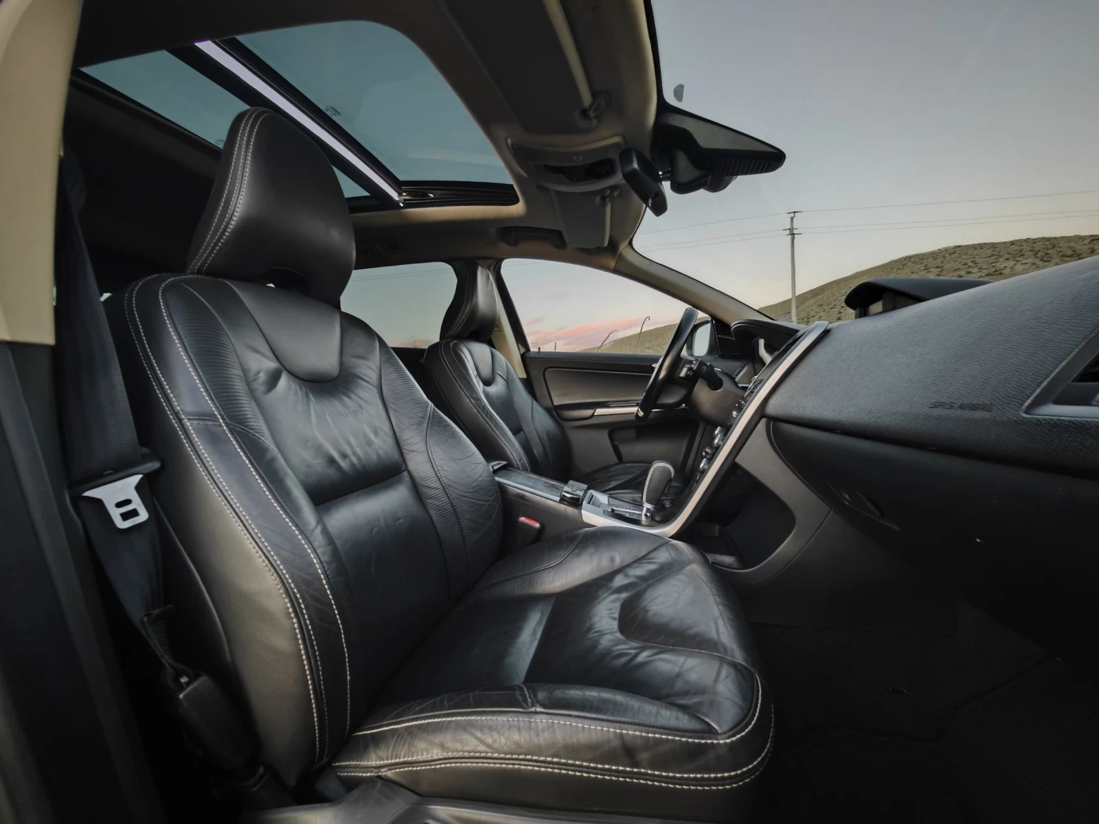 Volvo XC60 * R-DESIGN* Navi* Panorama* FULL*  | Mobile.bg   13