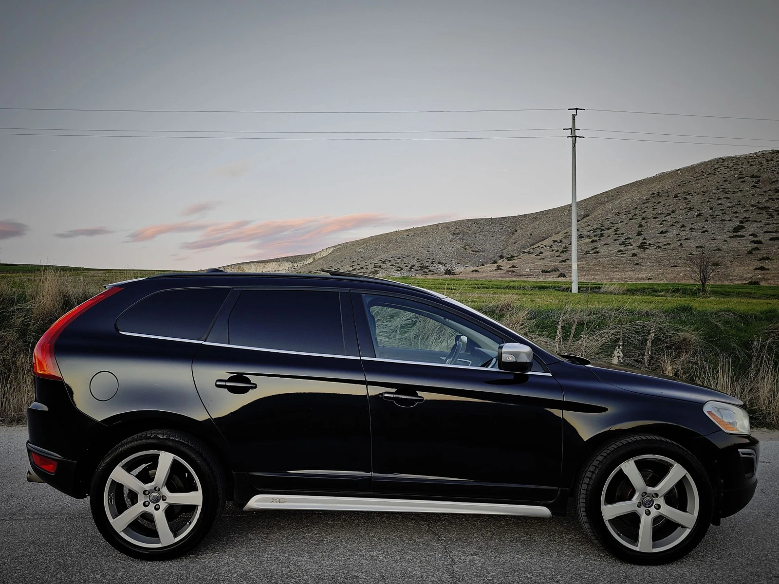 Volvo XC60 * R-DESIGN* Navi* Panorama* FULL*  | Mobile.bg   7