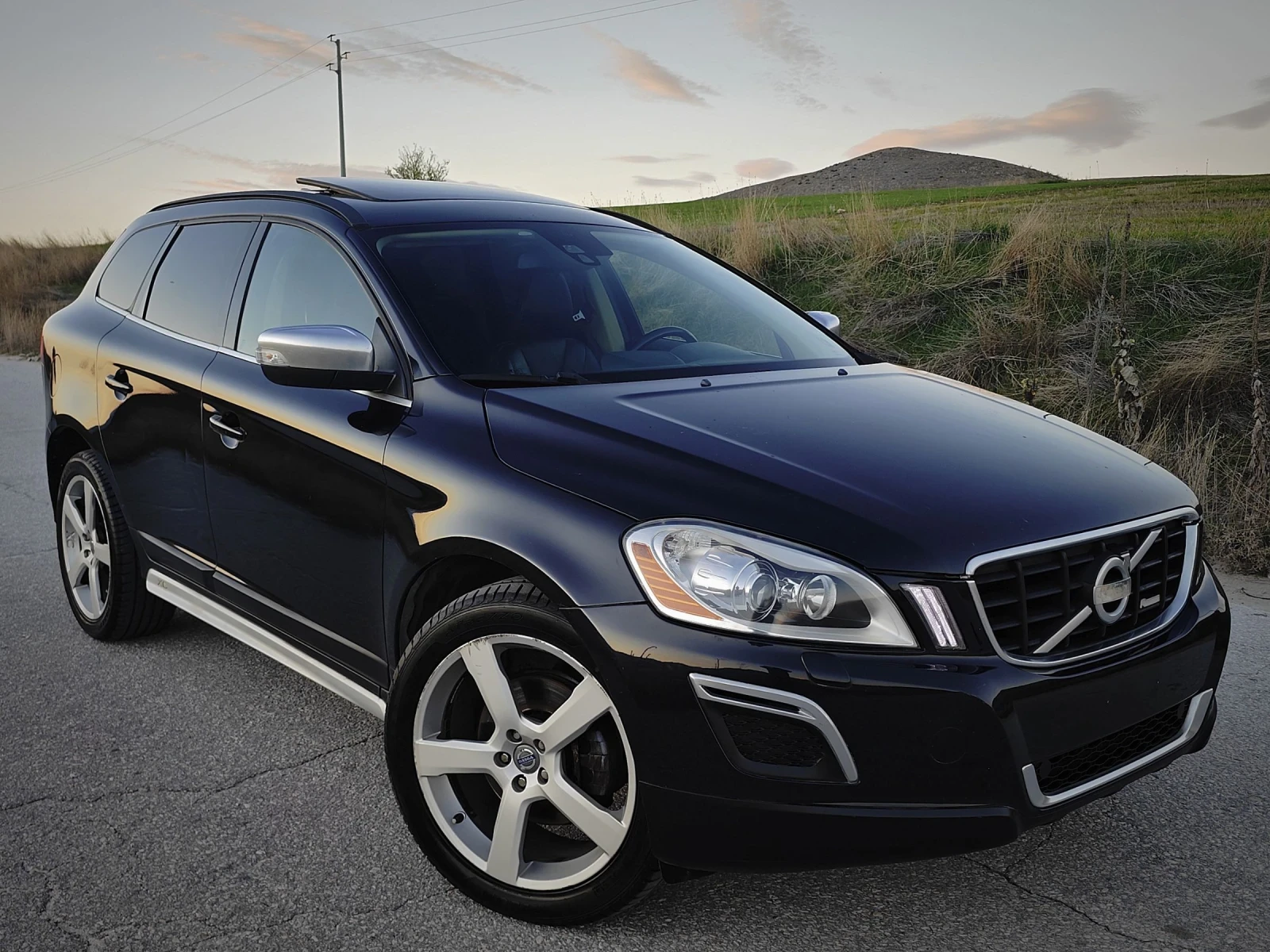 Volvo XC60 * R-DESIGN* Navi* Panorama* FULL*  | Mobile.bg   3