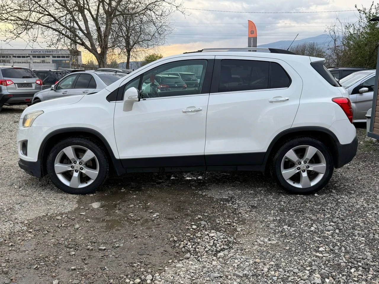 Chevrolet Trax 1.7 CDTI Обслужен, снимка 7 - Автомобили и джипове - 53964853