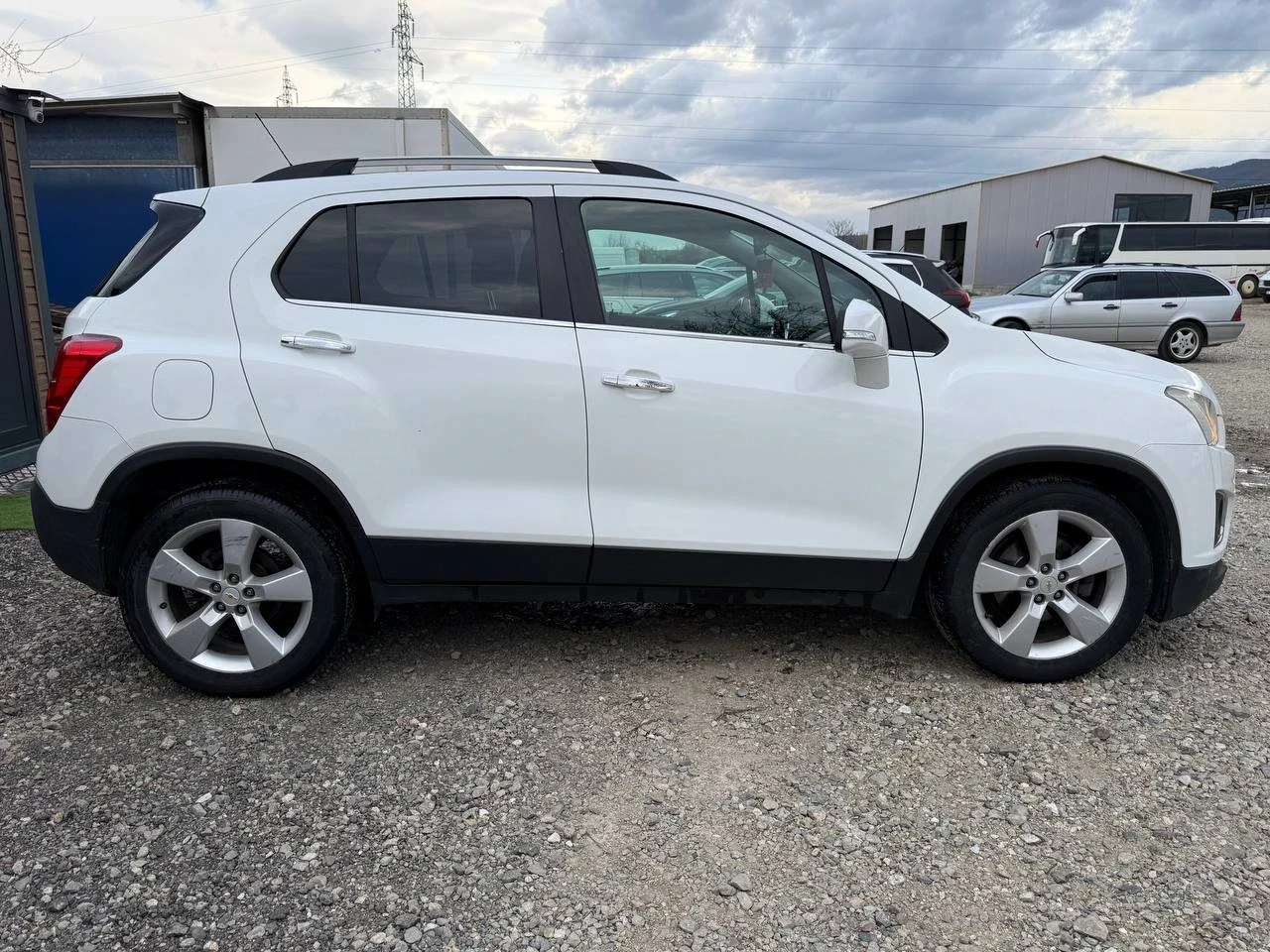 Chevrolet Trax 1.7 CDTI Обслужен, снимка 6 - Автомобили и джипове - 53964853