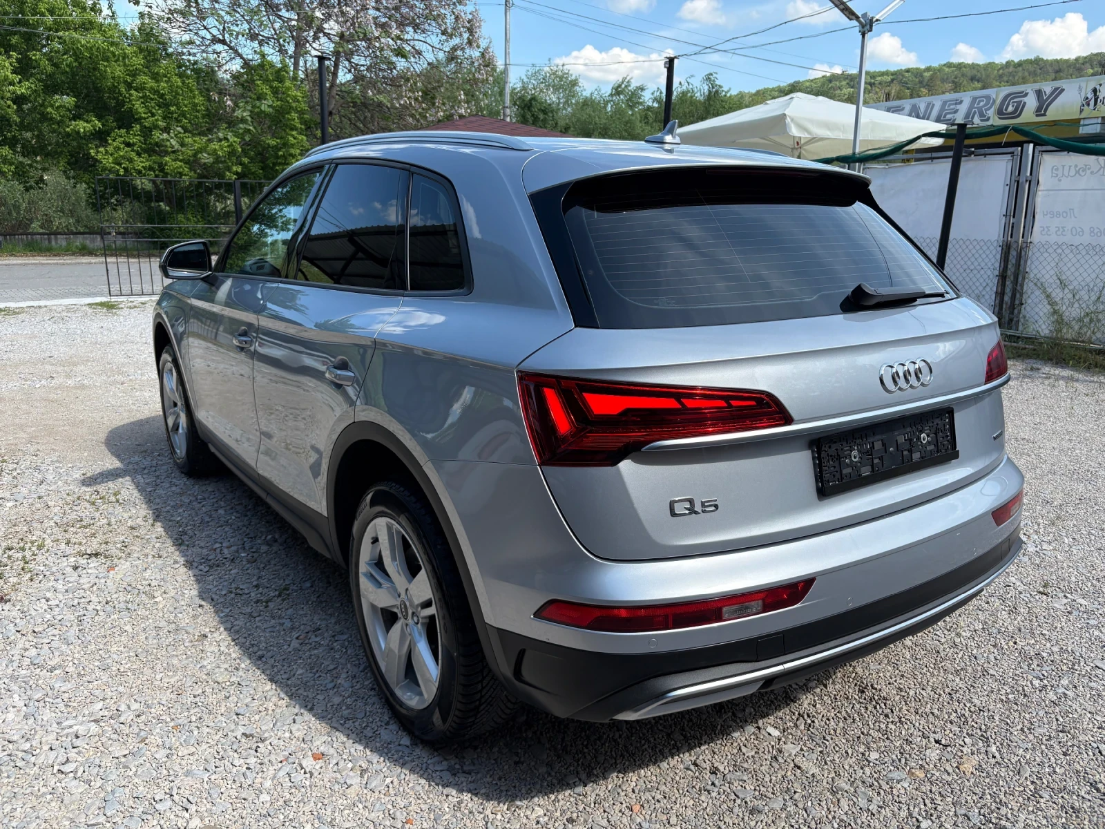 Audi Q5 40TDI 2021Г Digital Qattro Distr LED Assist, снимка 3 - Автомобили и джипове - 54566027