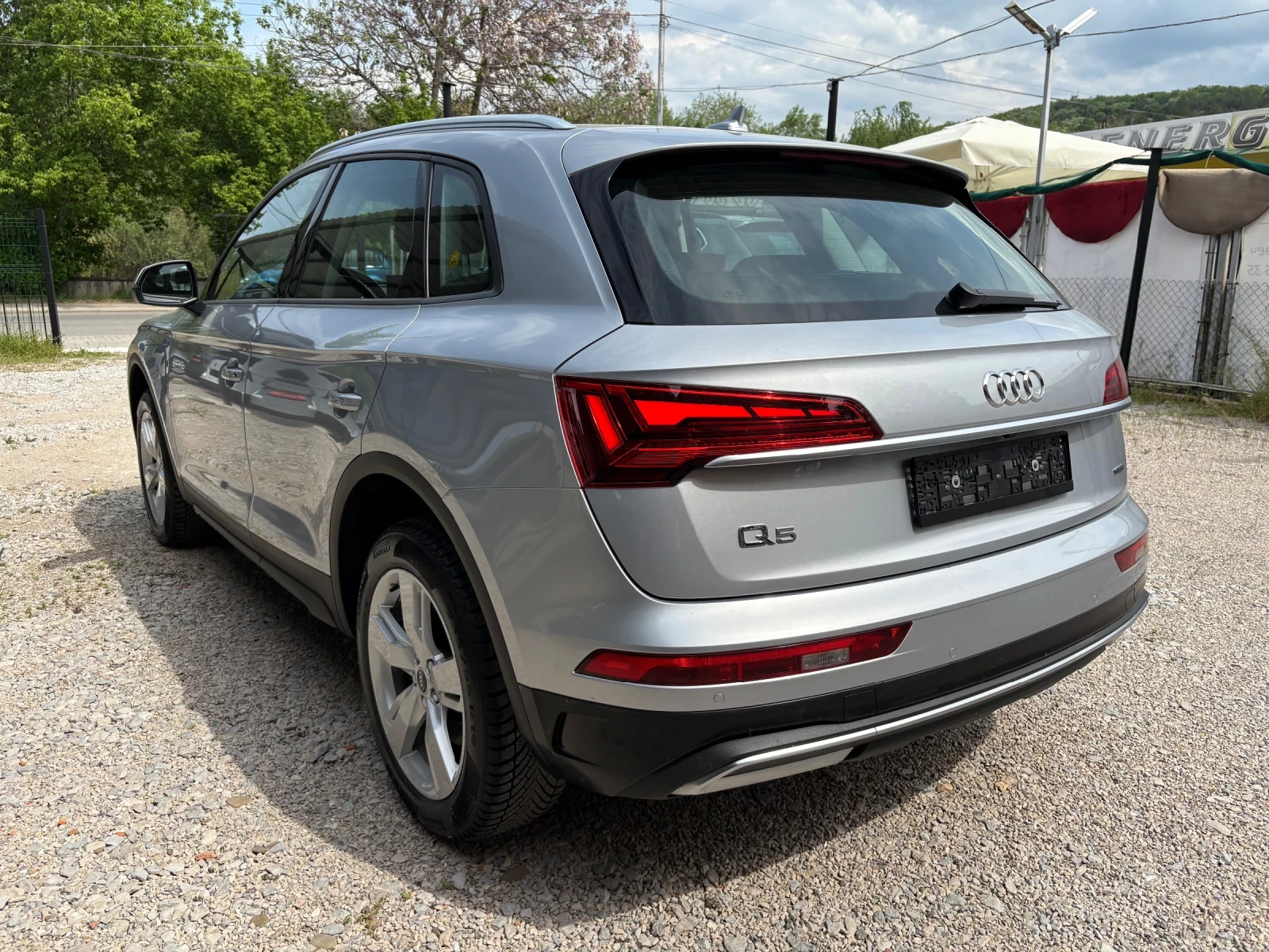 Audi Q5 2.0TDI 2021Г Digital Distr LED Assist, снимка 3 - Автомобили и джипове - 54456056