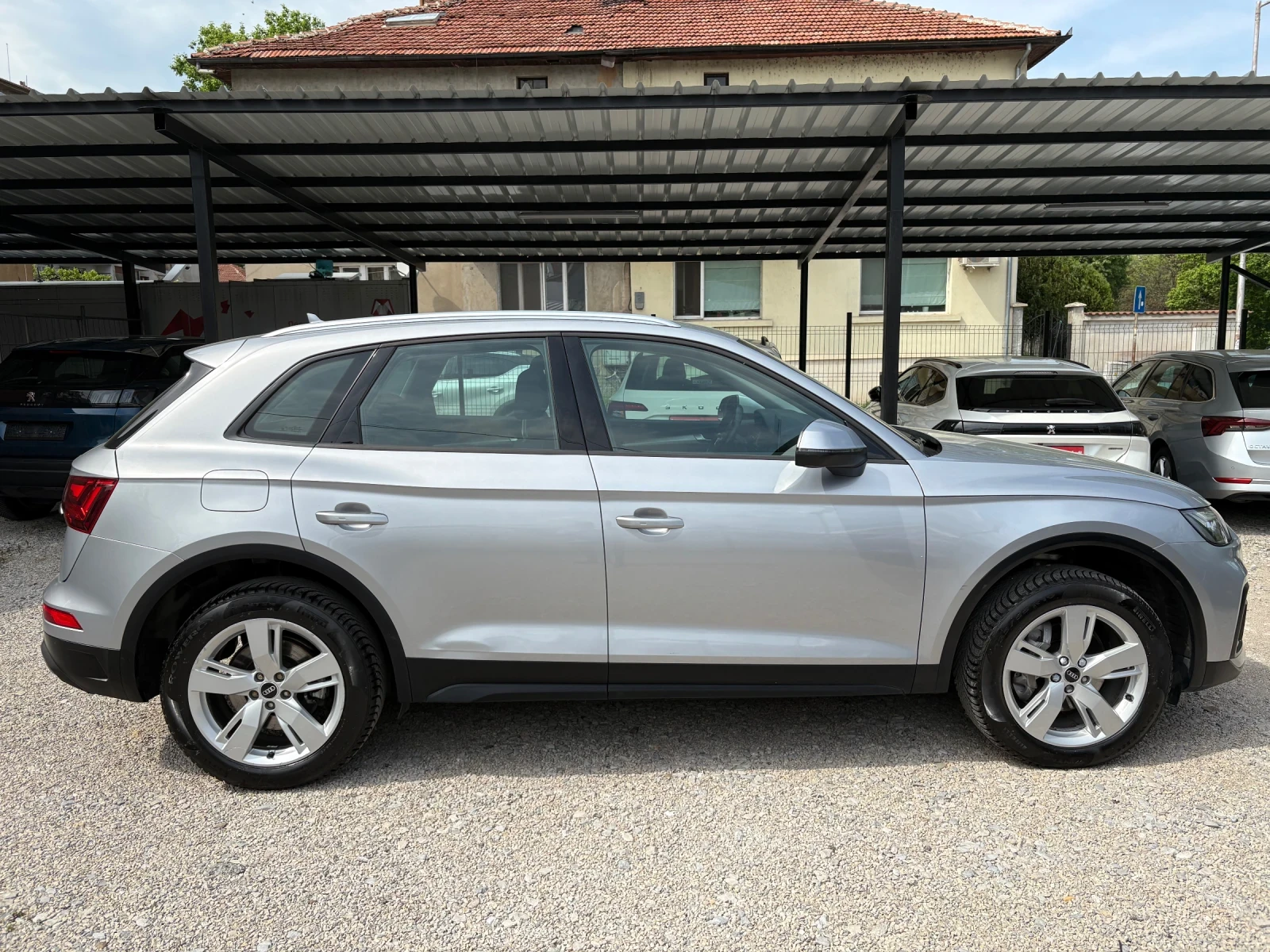 Audi Q5 2.0TDI 2021Г Digital Distr LED Assist, снимка 6 - Автомобили и джипове - 54456056
