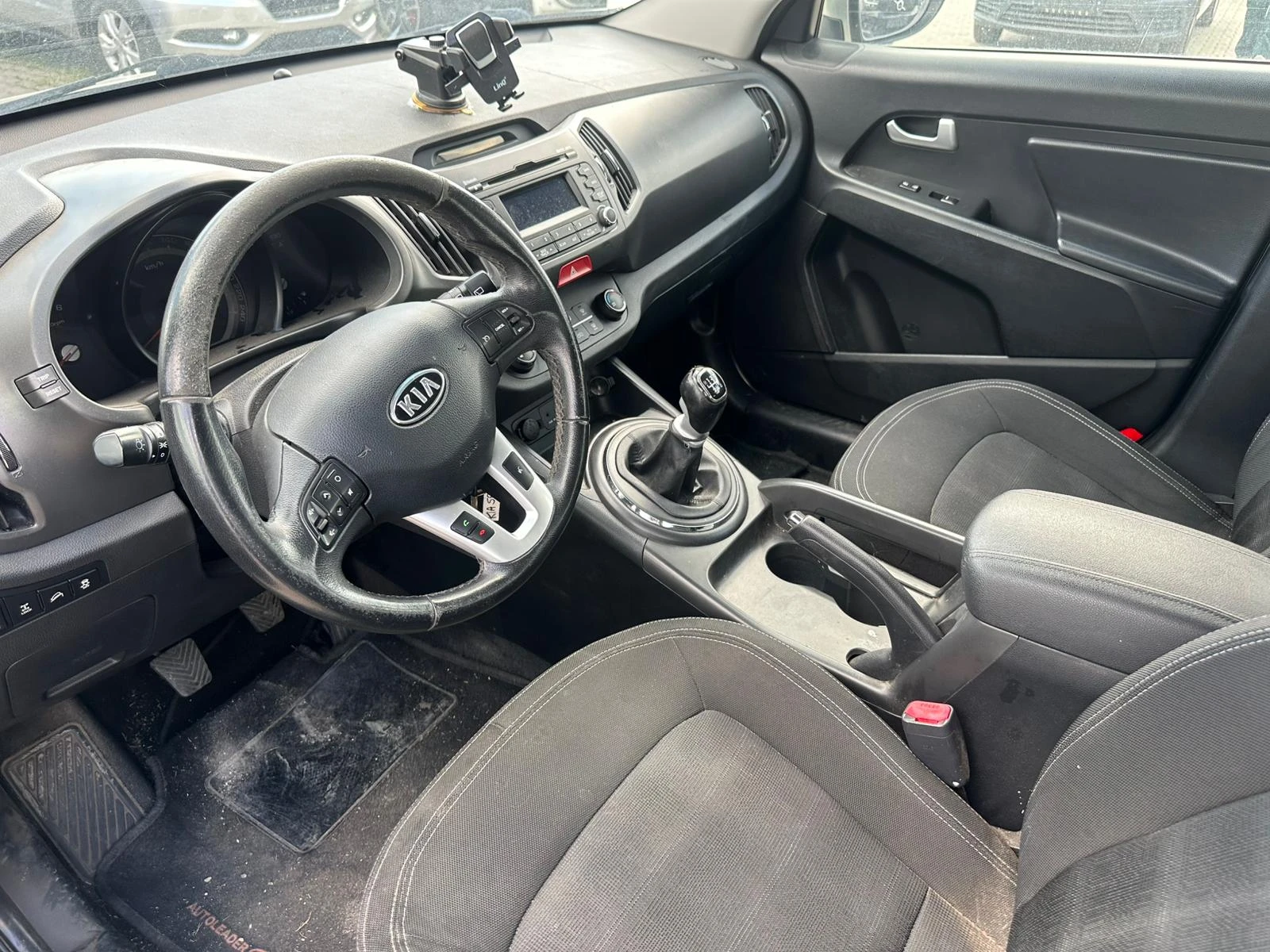 Kia Sportage / 2.0D / 4X4 / ПРОБЛЕМ В МОТОРА /, снимка 9 - Автомобили и джипове - 54643292