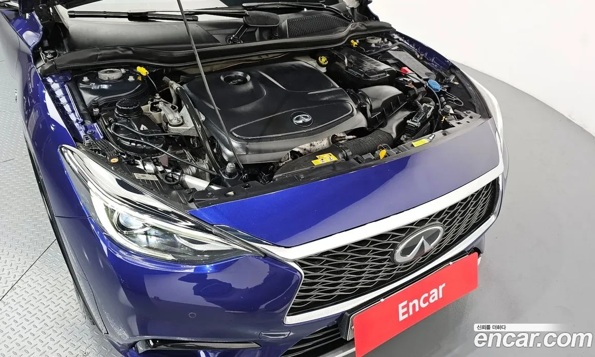 Infiniti Q30 2.0t GALLERY WHITE * БЯЛА КОЖА * ПАНОРАМА * 2КЛЮЧА, снимка 12 - Автомобили и джипове - 54820626