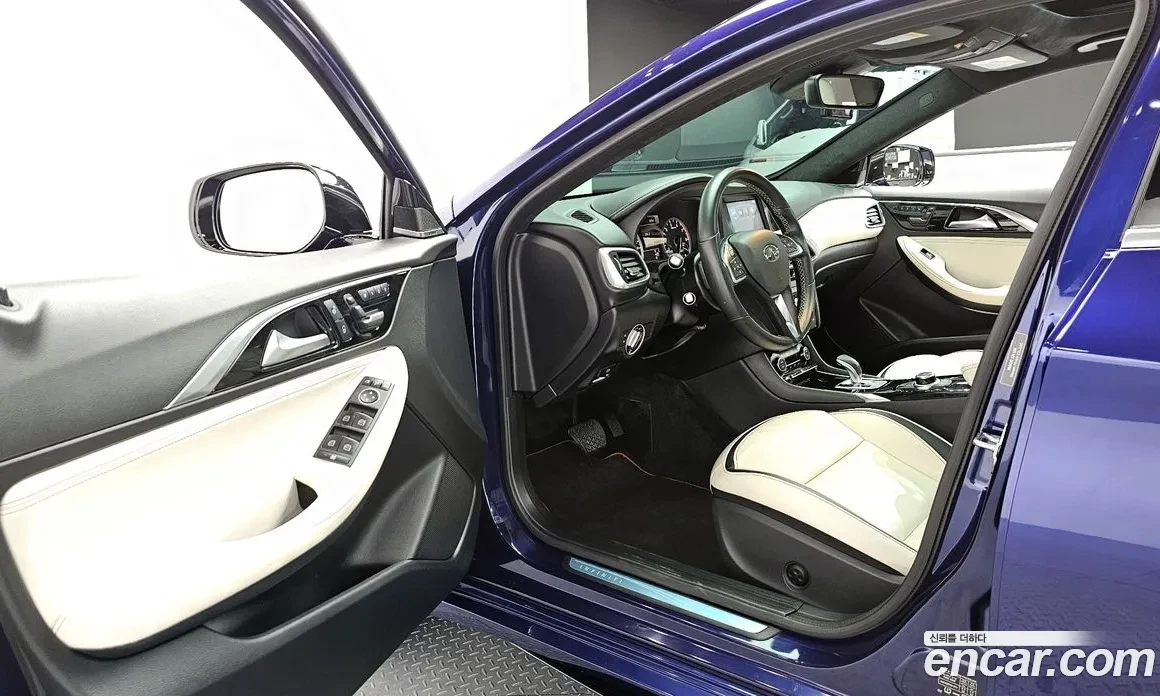 Infiniti Q30 2.0t GALLERY WHITE * БЯЛА КОЖА * ПАНОРАМА * 2КЛЮЧА, снимка 3 - Автомобили и джипове - 54820626