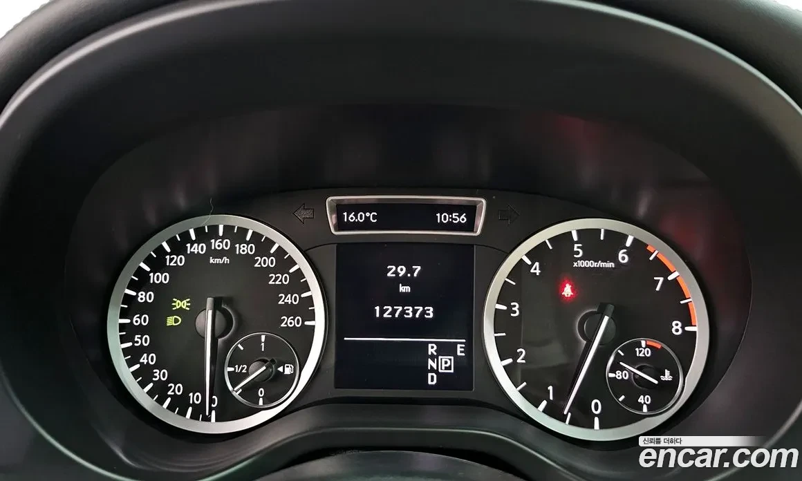 Infiniti Q30 2.0t GALLERY WHITE * БЯЛА КОЖА * ПАНОРАМА * 2КЛЮЧА, снимка 6 - Автомобили и джипове - 54820626