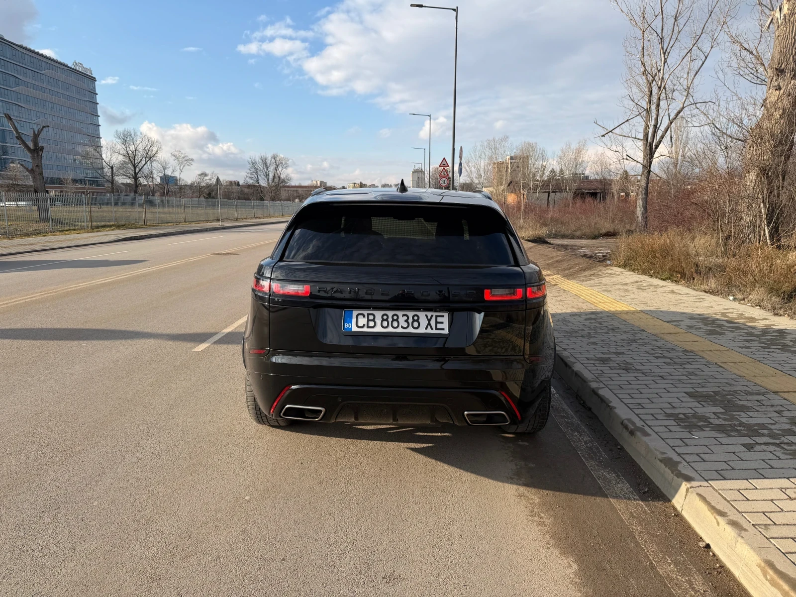 Land Rover Range Rover Velar 3.0 D R-DYNAMIC BLACK LINE, снимка 5 - Автомобили и джипове - 55423343