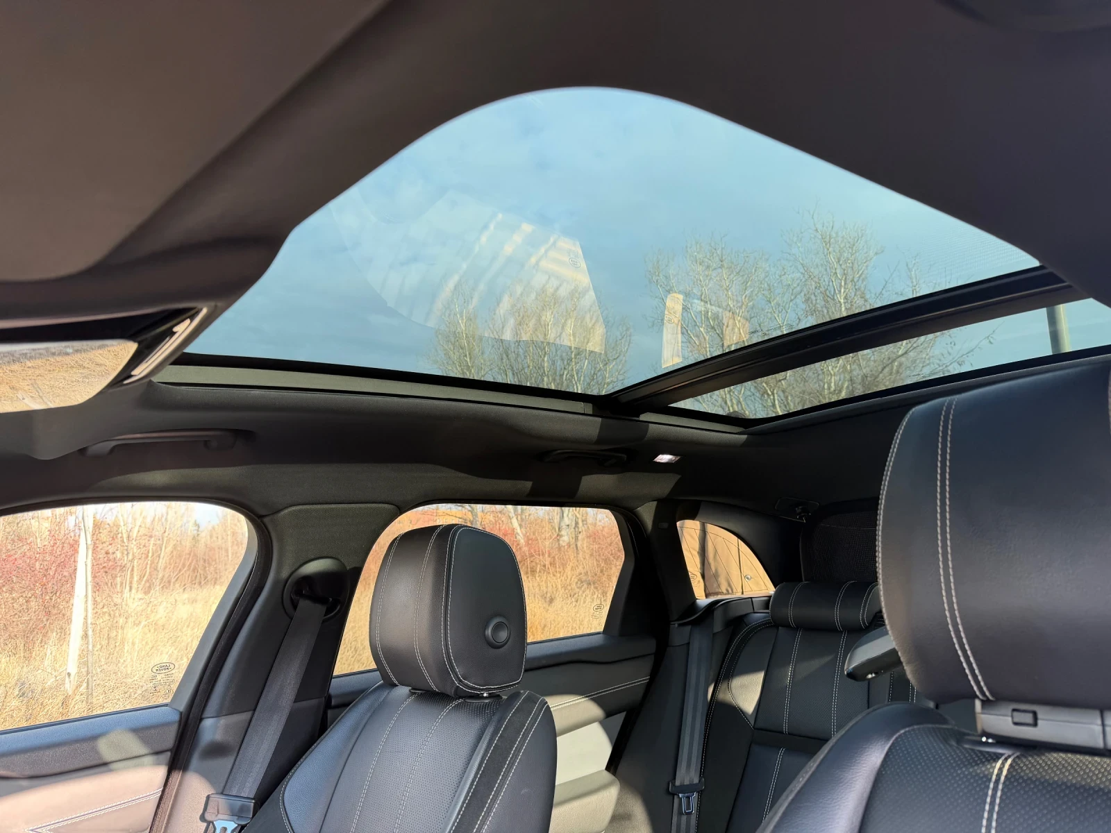 Land Rover Range Rover Velar 3.0 D R-DYNAMIC BLACK LINE, снимка 8 - Автомобили и джипове - 55423343
