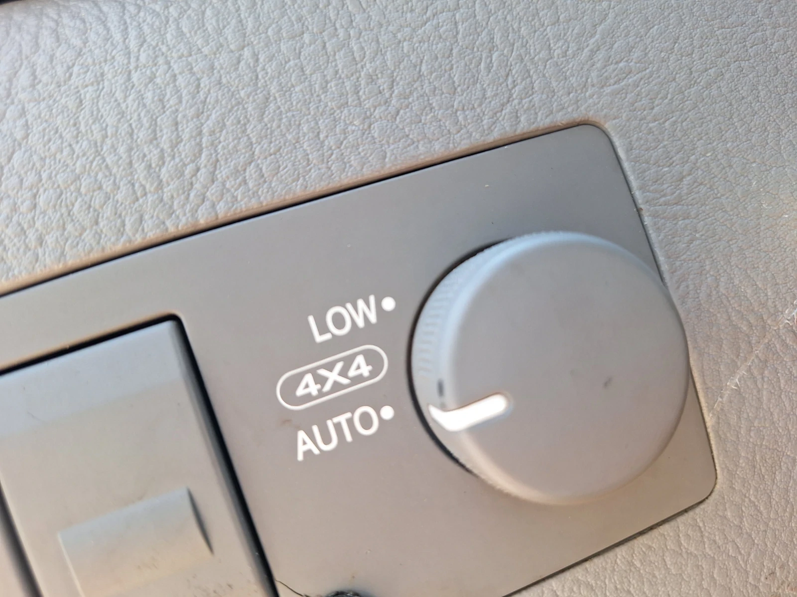 Kia Sorento 2.5CDRI 4X4 ����/��������� | Mobile.bg � ����������� 12