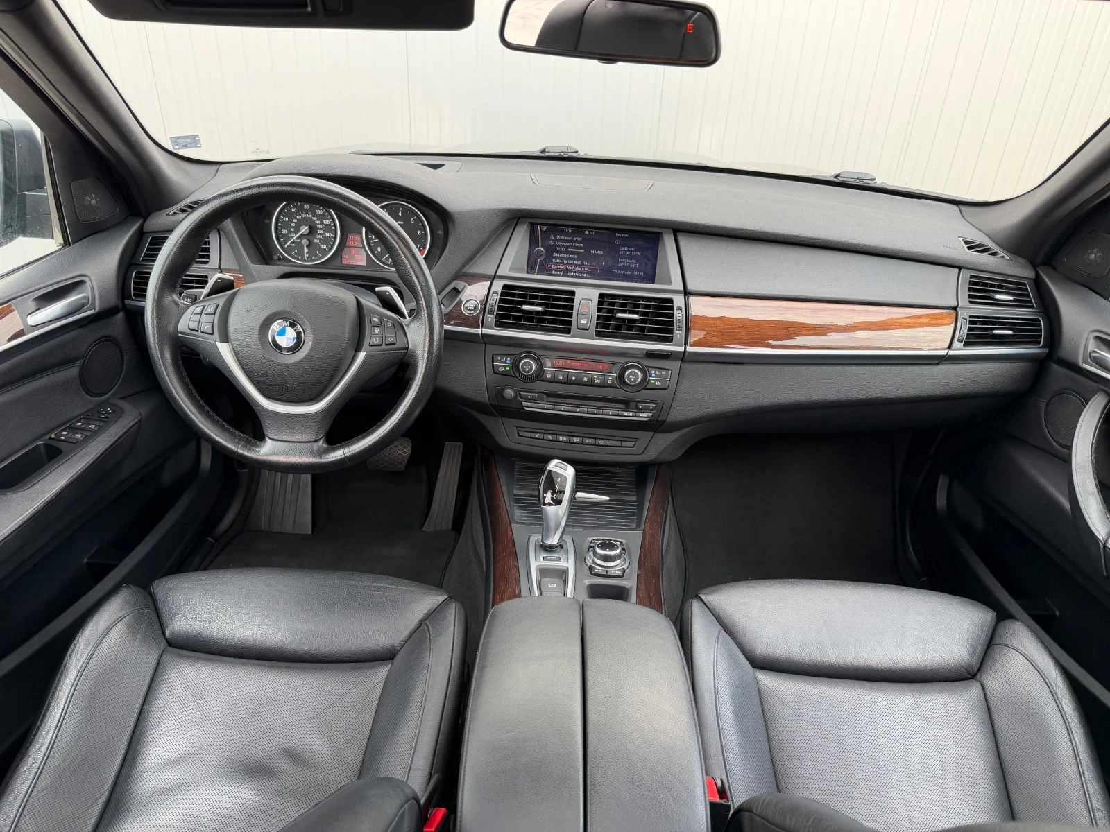 BMW X5 50i* M-Pack* 360cam* Pano* , снимка 8 - Автомобили и джипове - 55665707