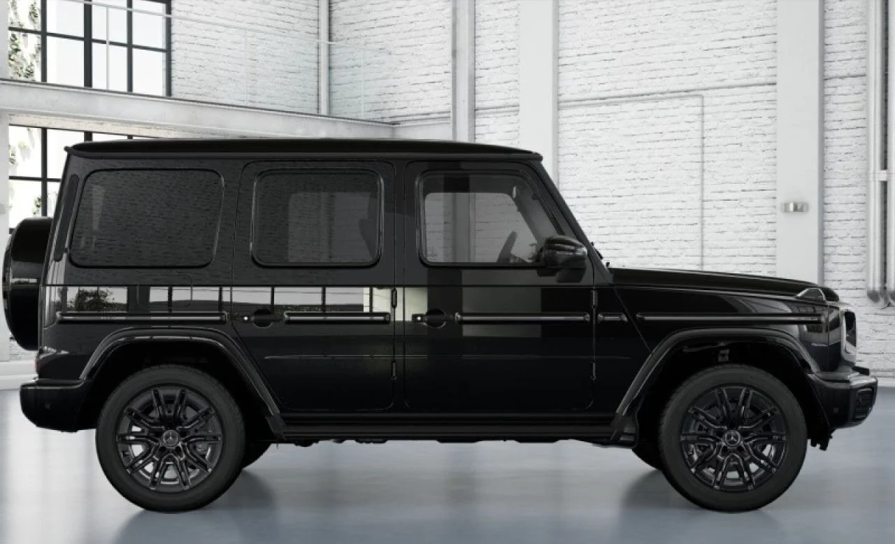 Mercedes-Benz G 450 d / AMG/ MANUFAKTUR/ NIGHT/ EXCLUSIVE/ 360/ PANO, снимка 8 - Автомобили и джипове - 55986118