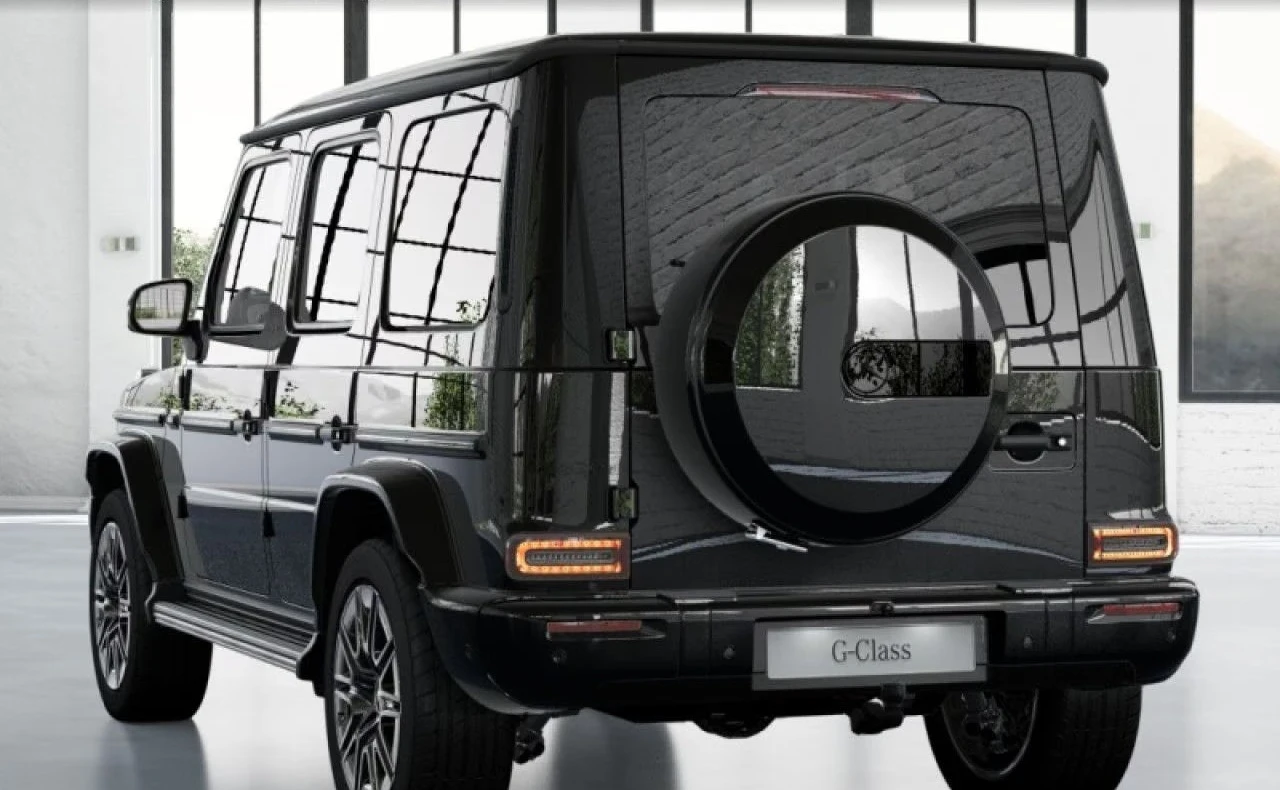 Mercedes-Benz G 450 d / AMG/ MANUFAKTUR/ NIGHT/ EXCLUSIVE/ 360/ PANO, снимка 5 - Автомобили и джипове - 55986118