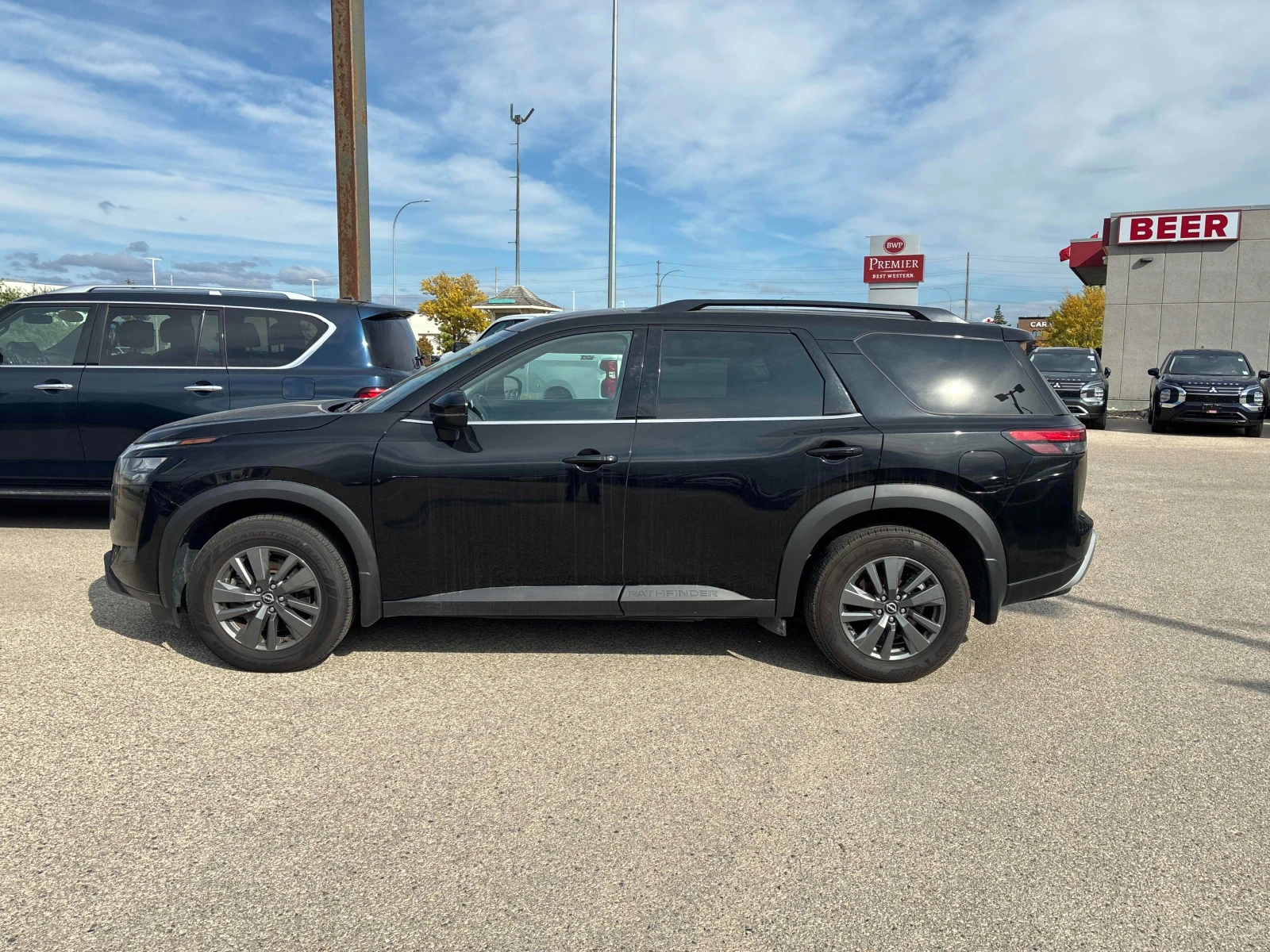 Nissan Pathfinder 4WD, АВТОКРЕДИТ, снимка 2 - Автомобили и джипове - 56228118