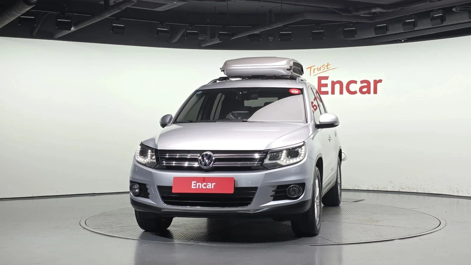VW Tiguan, снимка 3 - Автомобили и джипове - 56689641