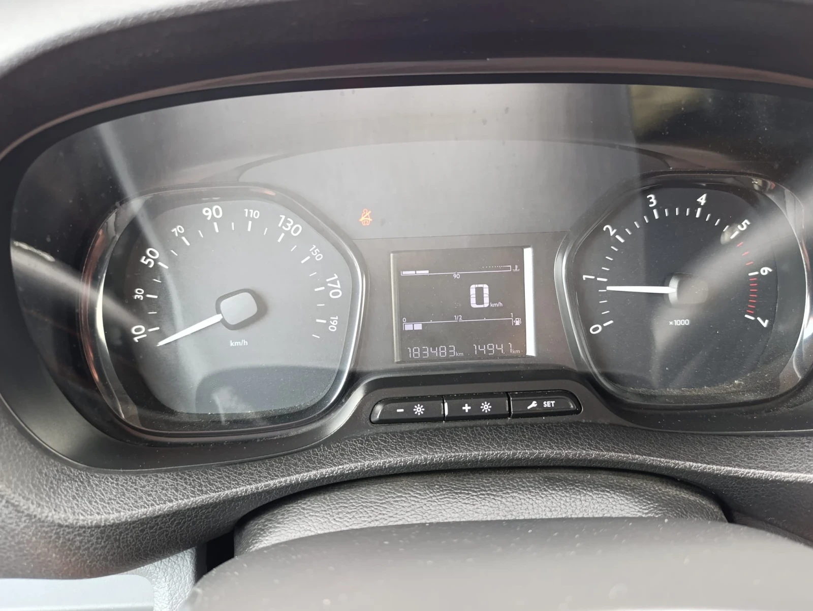 Peugeot Expert 2.0 HDI 6 ск, снимка 14 - Бусове и автобуси - 56064258