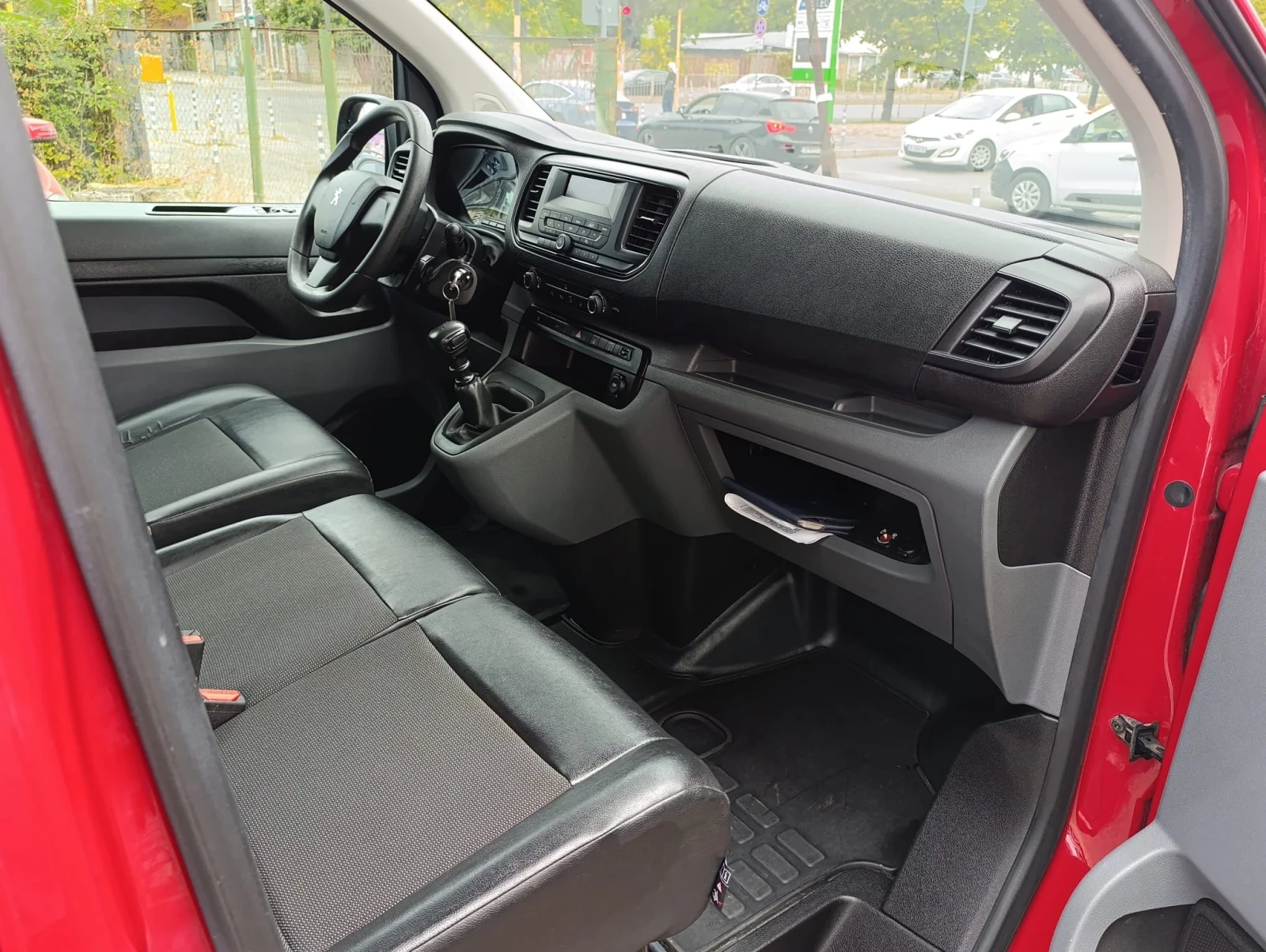 Peugeot Expert 2.0 HDI 6 ск, снимка 10 - Бусове и автобуси - 56064258