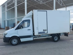 Mercedes-Benz 316 Sprinter 319, ориг. Боя и КМ, 3 помещения, двутемп, снимка 4