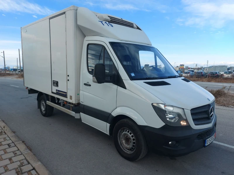 Mercedes-Benz 316 Sprinter 319, ориг. Боя и КМ, 3 помещения, двутемп, снимка 3 - Камиони - 48644065