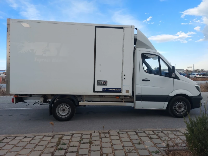 Mercedes-Benz 316 Sprinter 319, ориг. Боя и КМ, 3 помещения, двутемп, снимка 2 - Камиони - 48644065