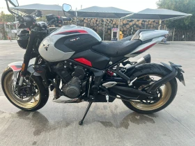 ����� �� �������� �� Triumph Trident