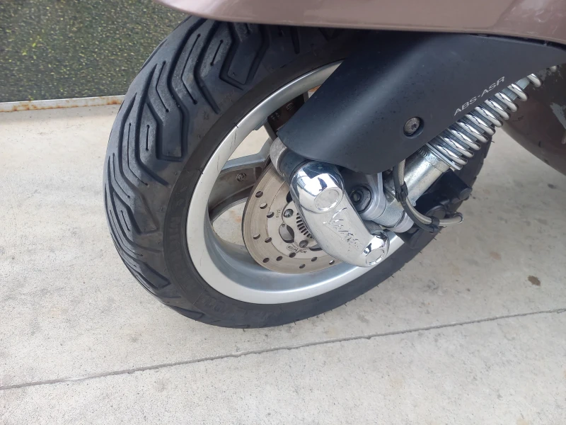 Piaggio B Vespa 300 ABS , снимка 6 - Мотоциклети и мототехника - 49743040