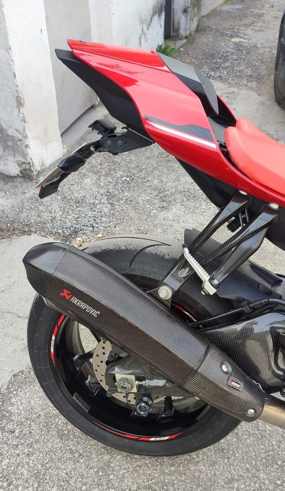 Yamaha YZF-R1 | Mobile.bg   11