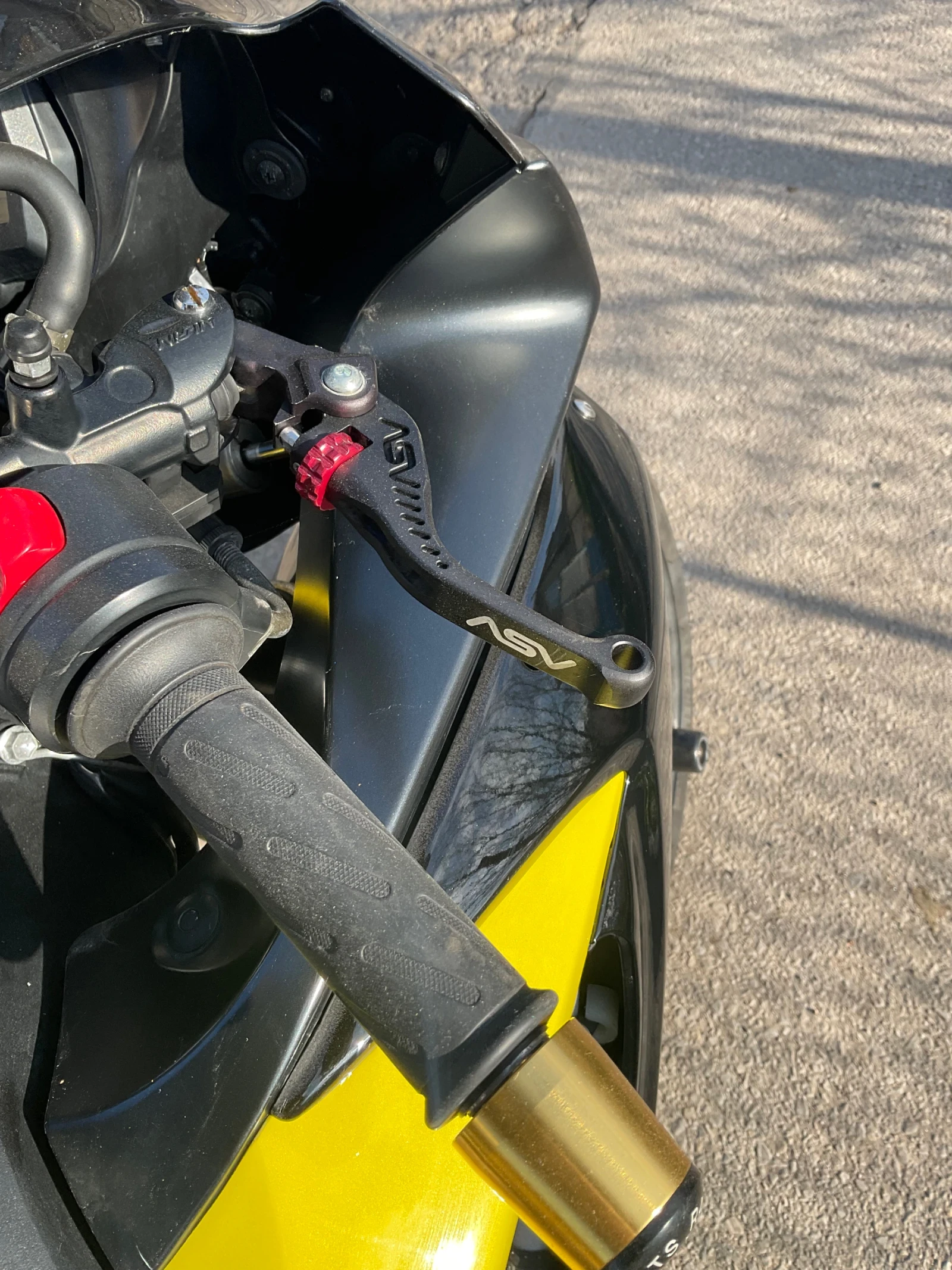 Suzuki Gsxr 750 - изображение 6