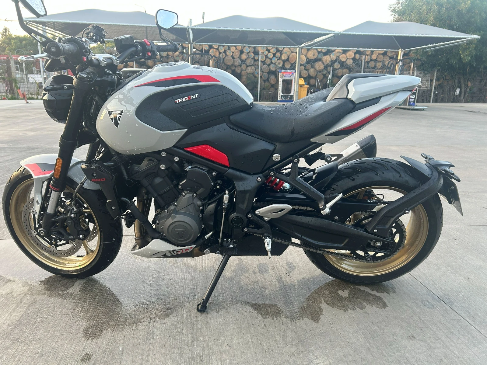 Triumph Trident
