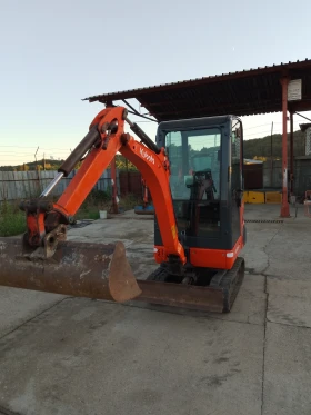      Kubota KX016-4