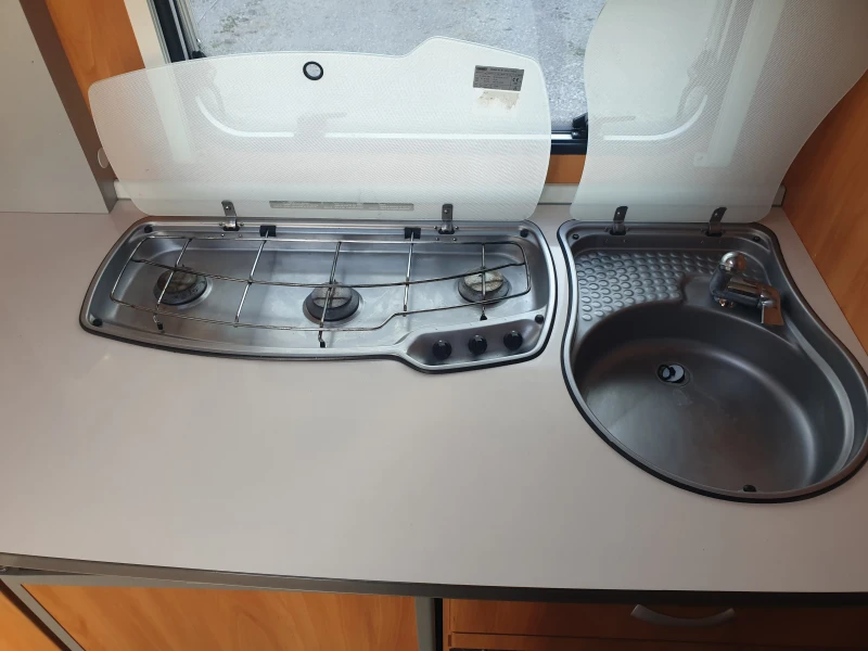 Каравана Wilk S - 4 , 530, снимка 11 - Каравани и кемпери - 52950741