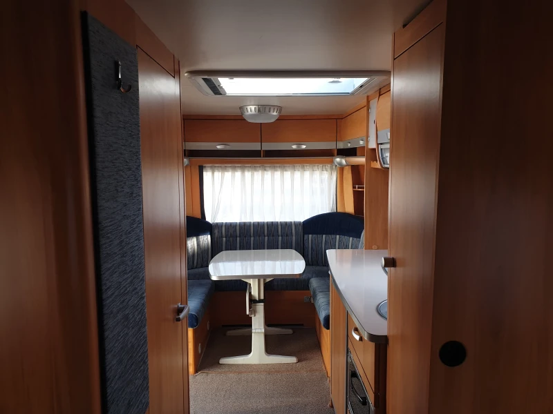 Каравана Wilk S - 4 , 530, снимка 7 - Каравани и кемпери - 52950741