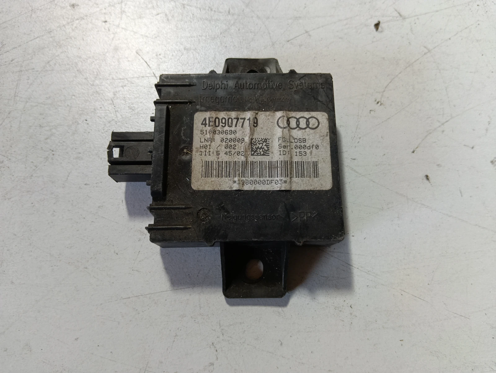 модул Audi A8