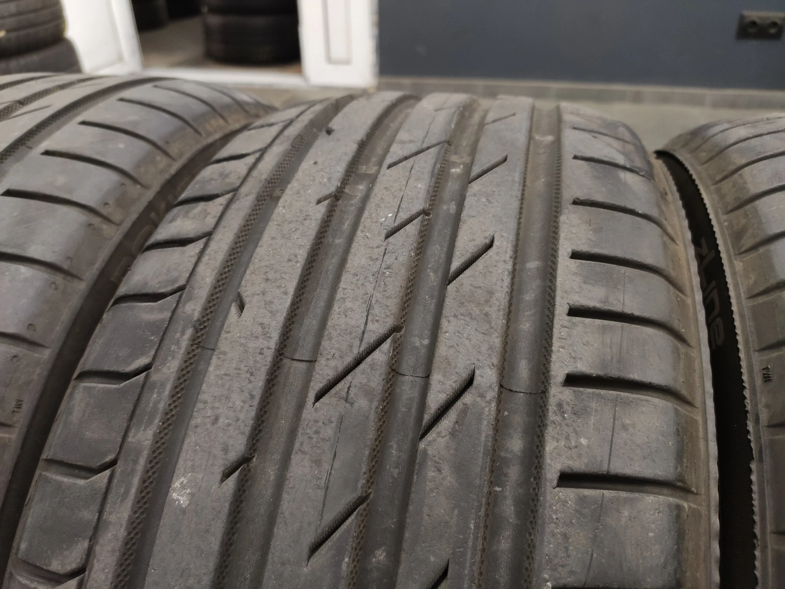  225/40R18 | Mobile.bg   2