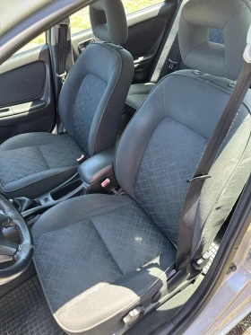 Toyota Avensis, снимка 9