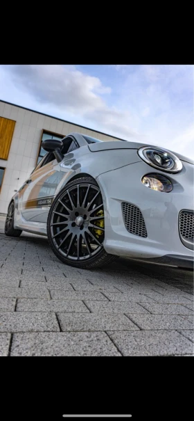 ����� �� �������� �� Abarth 595