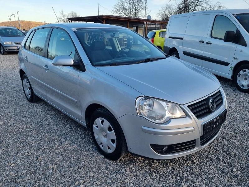 VW Polo 1.2 Бензин 55кс. Климатроник, снимка 1 - Автомобили и джипове - 43216120