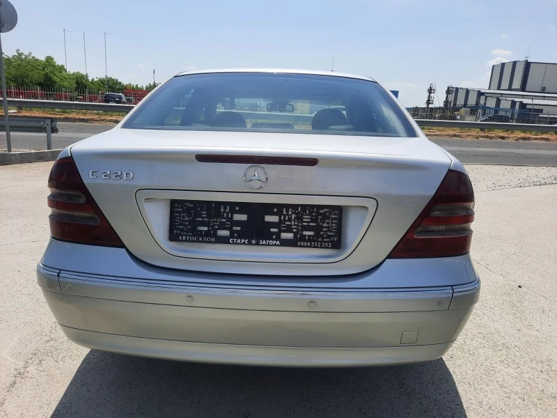 Mercedes-Benz C 220 2, 2 CDI, снимка 6 - Автомобили и джипове - 46201321