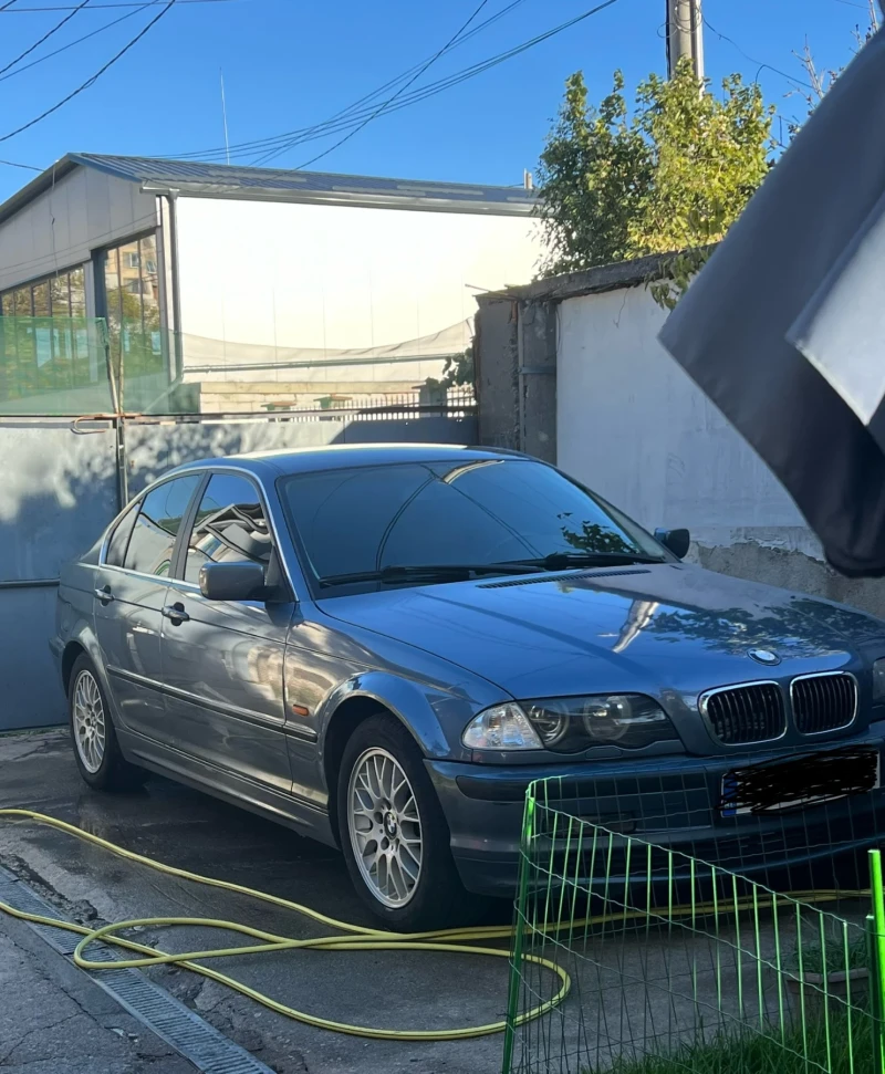 BMW 320, снимка 1 - Автомобили и джипове - 47500373