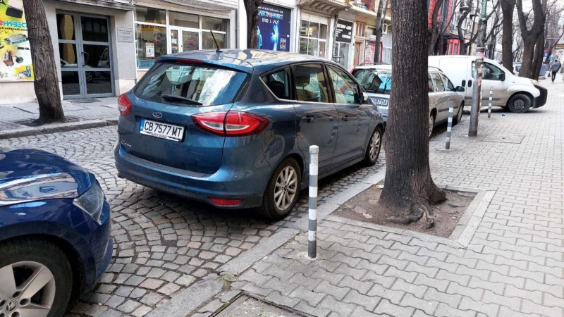 Ford C-max, снимка 2 - Автомобили и джипове - 48449781