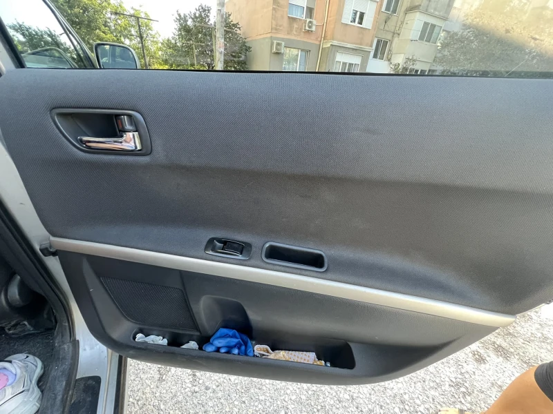 Toyota Corolla verso 1.8 VVT-i, снимка 13 - Автомобили и джипове - 52262359