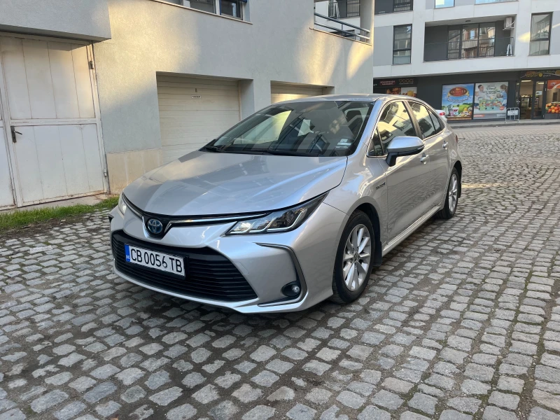 Toyota Corolla 1.8 CVT Executive Hybrid- ГАРАНЦИЯ