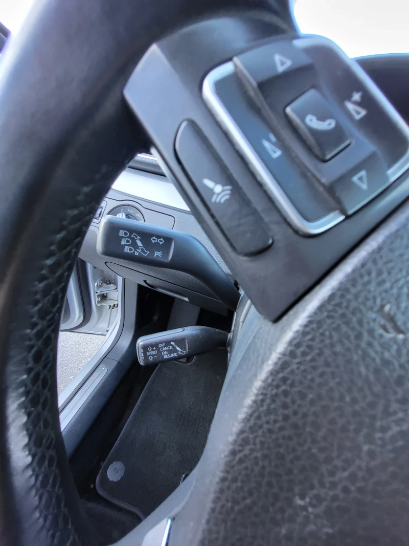 VW Passat Highline , снимка 10 - Автомобили и джипове - 52791021