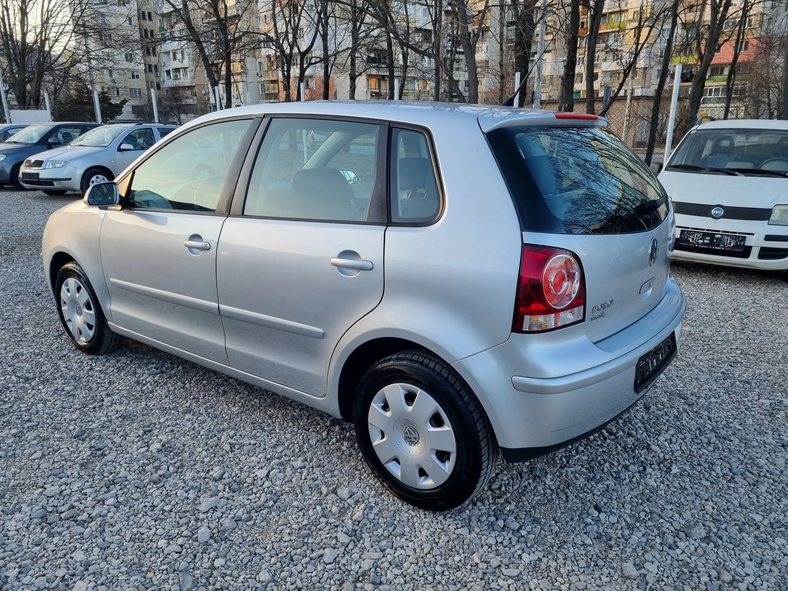 VW Polo 1.2 Бензин 55кс. Климатроник - изображение 5