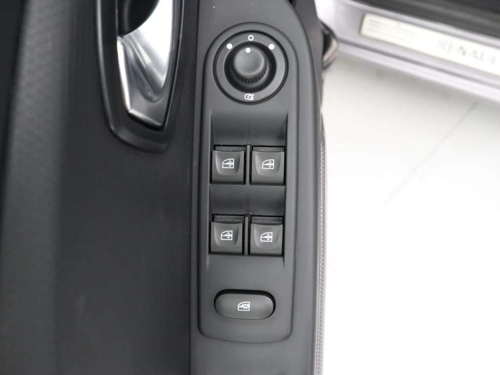 Renault Clio 1.5 DCI  | Mobile.bg   11