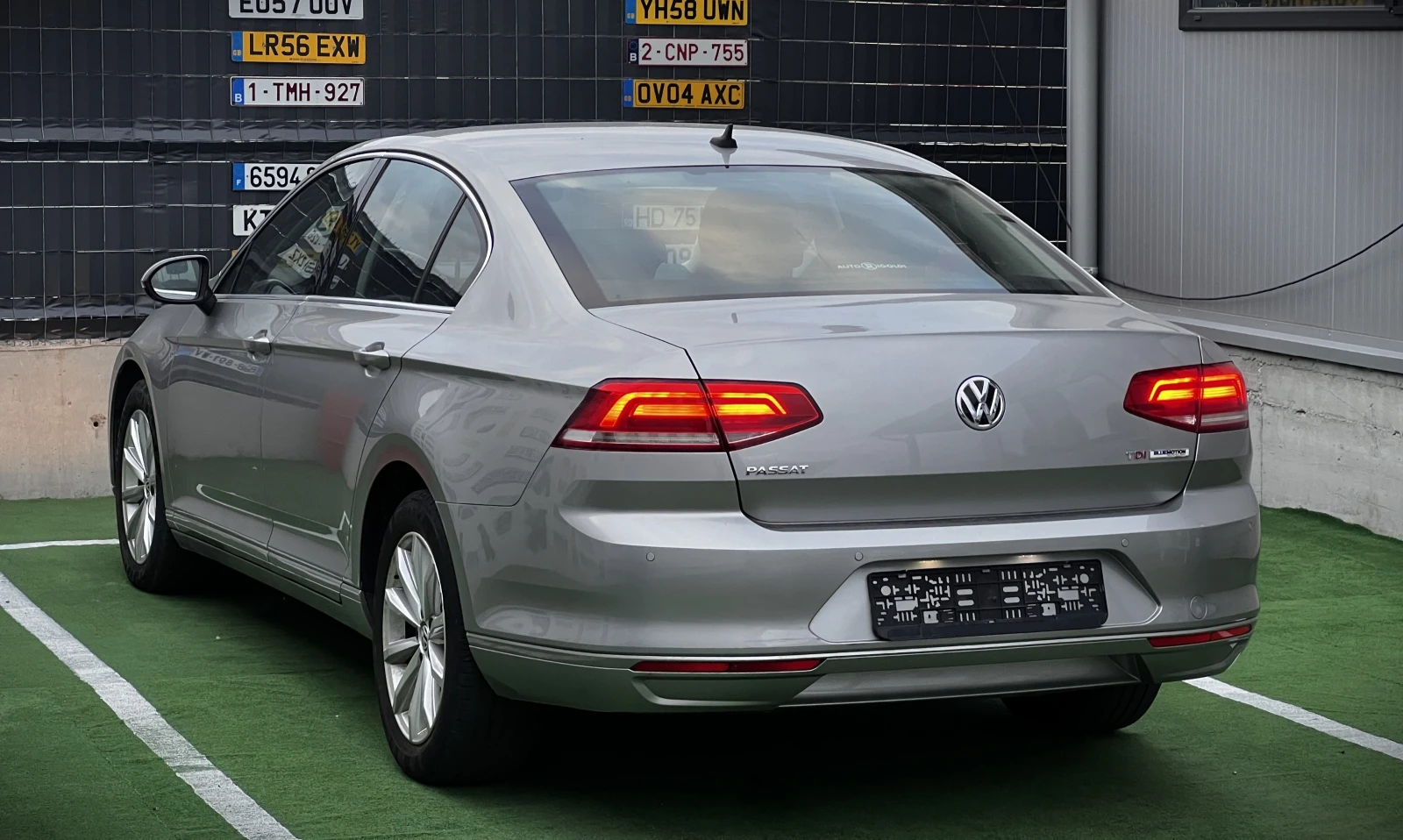 VW Passat 1.6TDi 89000km ГАРАНТИРАН ПРОБЕГ - изображение 6