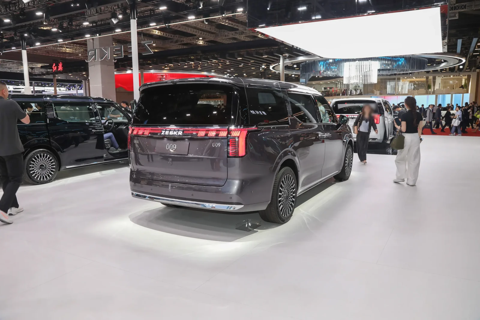 Brilliance FSV ZEEKR 009 | Mobile.bg � ����������� 6